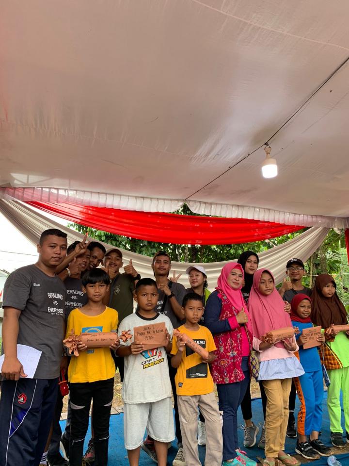 Semarak HUT RI ke-77 Tahun, Warga Dusun Bernung1 Gelar Jalan Sehat dan Pembagian Dorprize